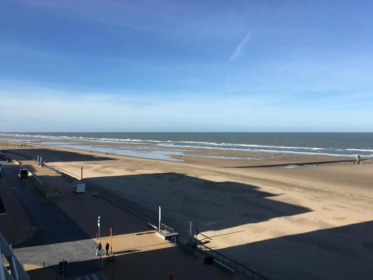 Lägenhet Studio 4 Pers Met Frontaal Zeezicht & Prive Zwembad Oostende